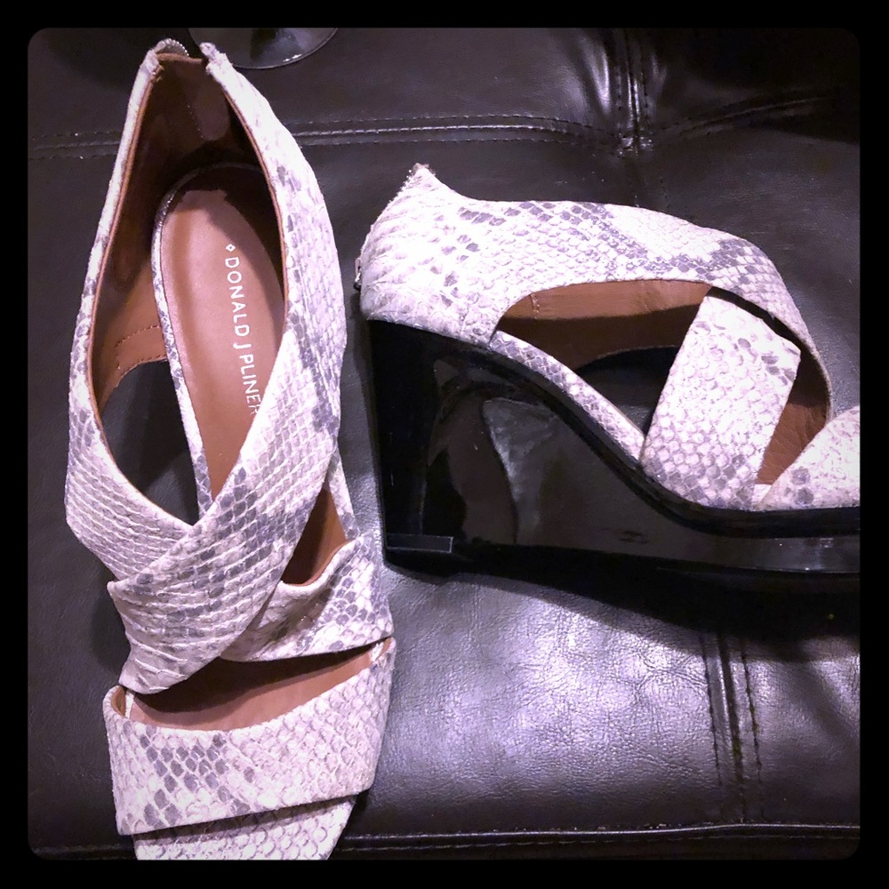 Shoes wedges